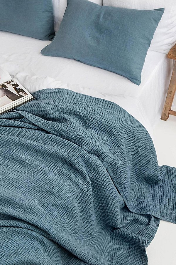 Magiclinen Waffle Blanket In Gray Blue At Urban Outfitters