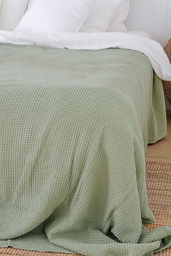 Magiclinen Waffle Blanket In Pistachio Green At Urban Outfitters