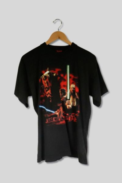 Vintage Starwars Jedi Vs Sith T Shirt | Urban Outfitters