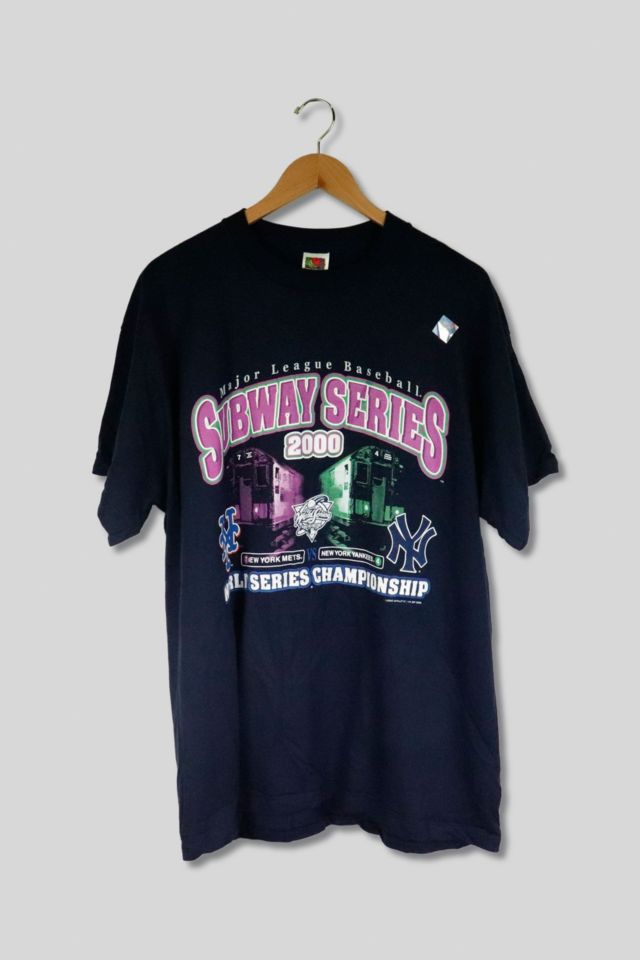 MLB's New York Yankees 2000 Subway Series World Champions Mens Gray T-  Shirt L