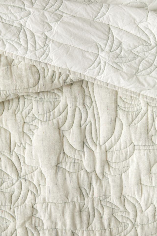 アーバンアウトフィッターズ　ブランケット Palms Quilt | Urban Outfitters