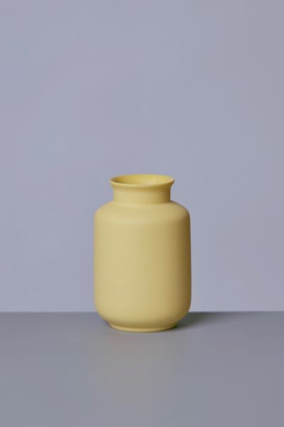 Middle Kingdom Miniature Porcelain Milk Jar Vase In Butter