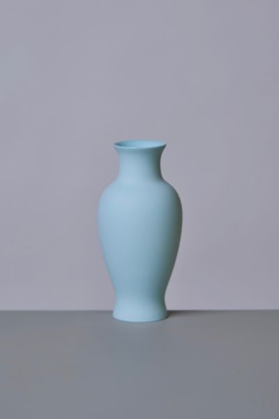 Middle Kingdom Miniature Porcelain Pear Vase In Denim