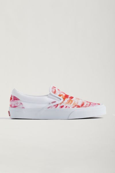 Vans Lipstick Classic Slip-on Sneaker In White | ModeSens