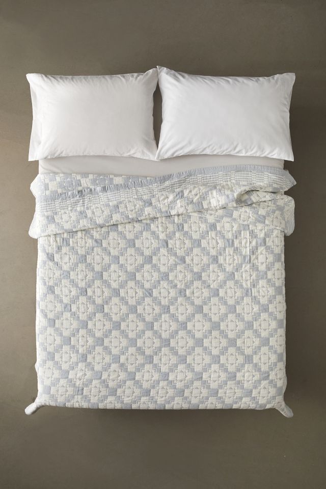 Pendleton Organic Cotton Matelassé Coverlet #1