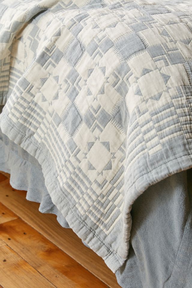 Pendleton Organic Cotton Matelassé Coverlet #3