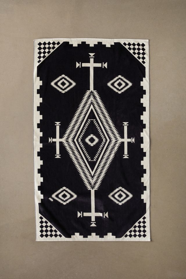 Pendleton los ojos towel sale