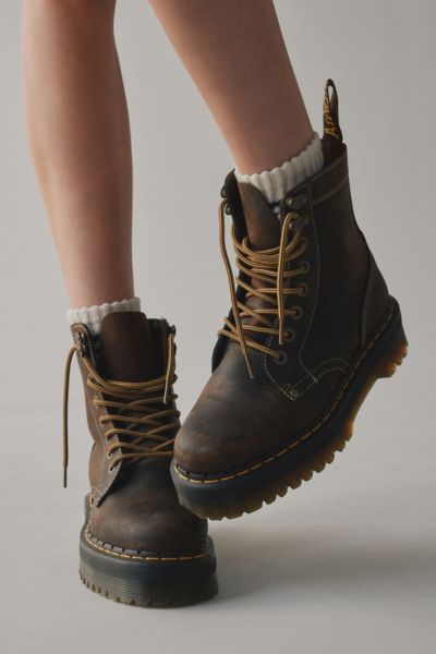 Brown dr 2025 martens 1460