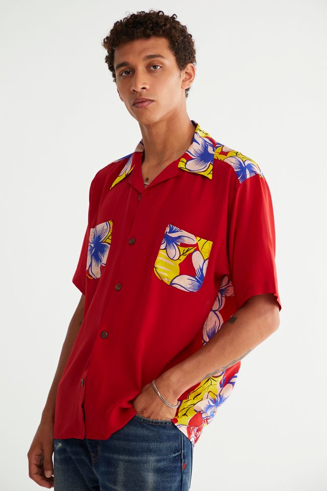 AVANTI Floral Pattern ButtonDown Shirt Urban Outfitters