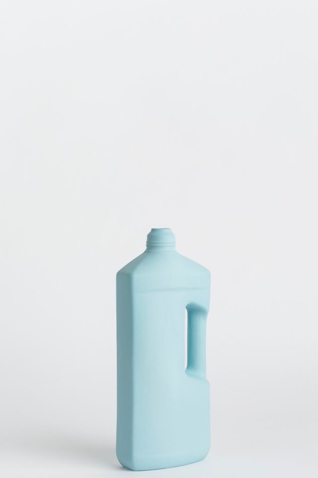 Middle Kingdom x Foekje Fleur Porcelain Motor Oil Vase #1