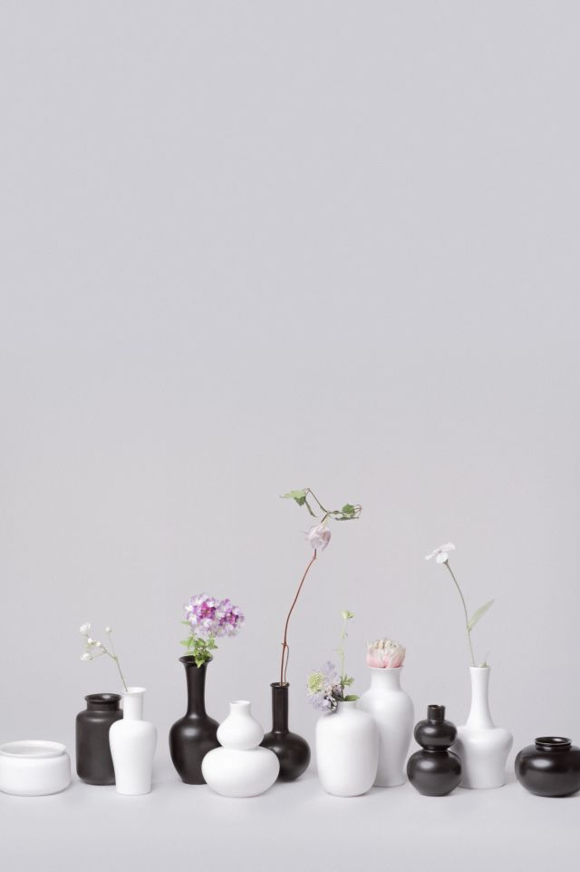 Middle Kingdom Miniature Porcelain Apple Vase #2