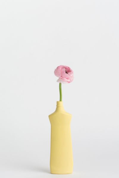 Middle Kingdom x Foekje Fleur Porcelain Detergent Vase