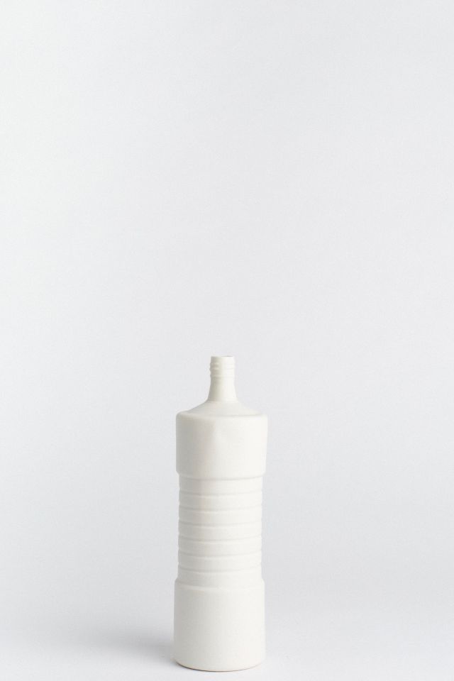Middle Kingdom x Foekje Fleur Porcelain Ribbed Vase #1