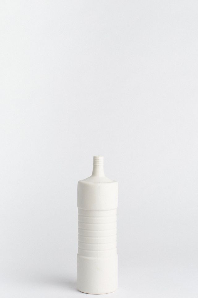 Middle Kingdom x Foekje Fleur Porcelain Ribbed Vase #2