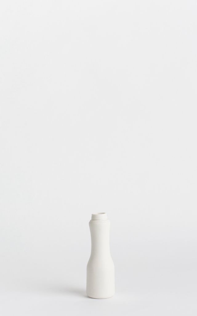 Middle Kingdom x Foekje Fleur Porcelain Yoghurt Vase #1