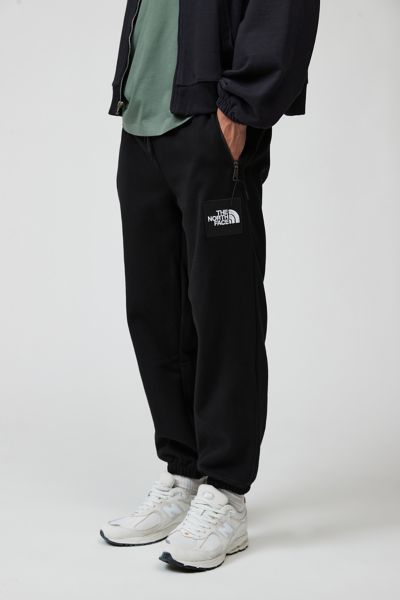 The North Face Heavyweight Fleece Sweatpant In Black