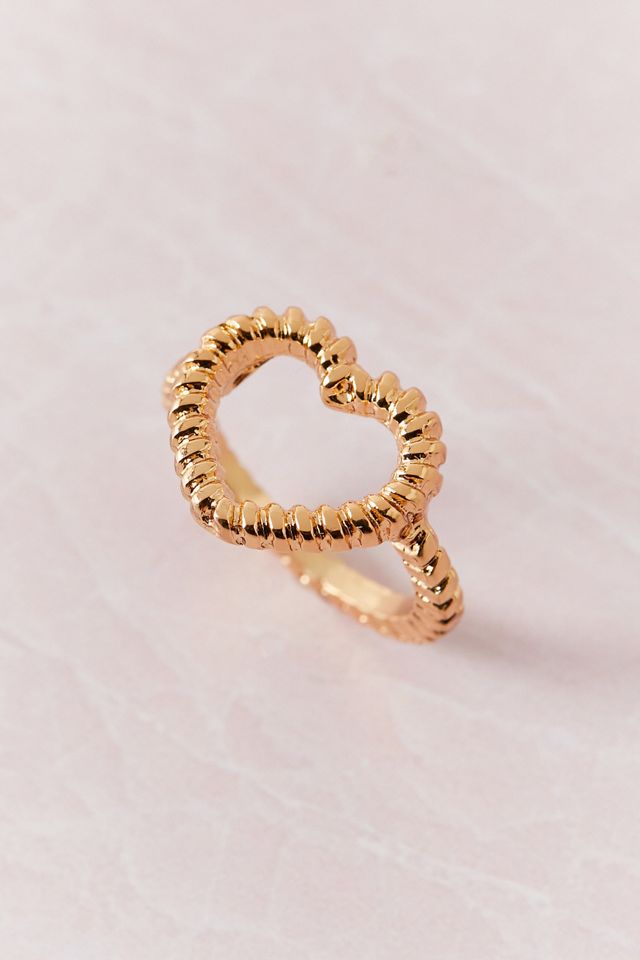 Lizzy Heart Ring | Urban Outfitters Canada