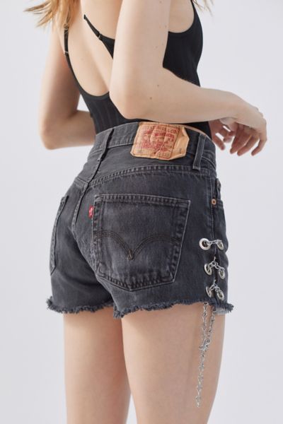 Urban renewal store levi's shorts