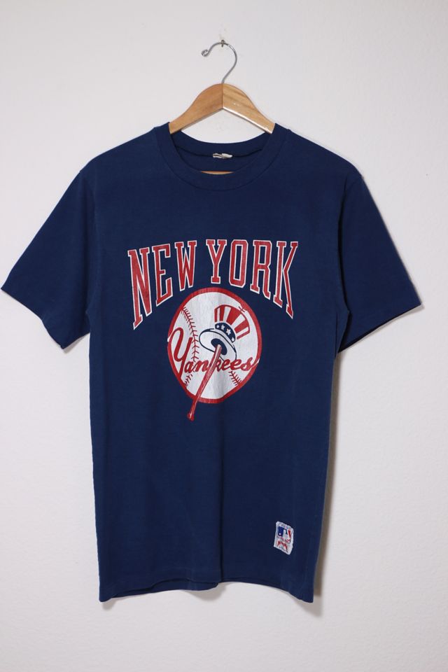 Vintage New York Yankees Logo T Shirt | Urban Outfitters