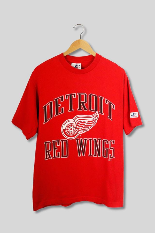 Detroit red store wings shirts sale