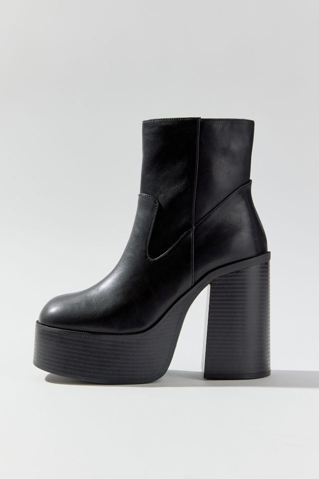 UO Noreen Platform Boot #4