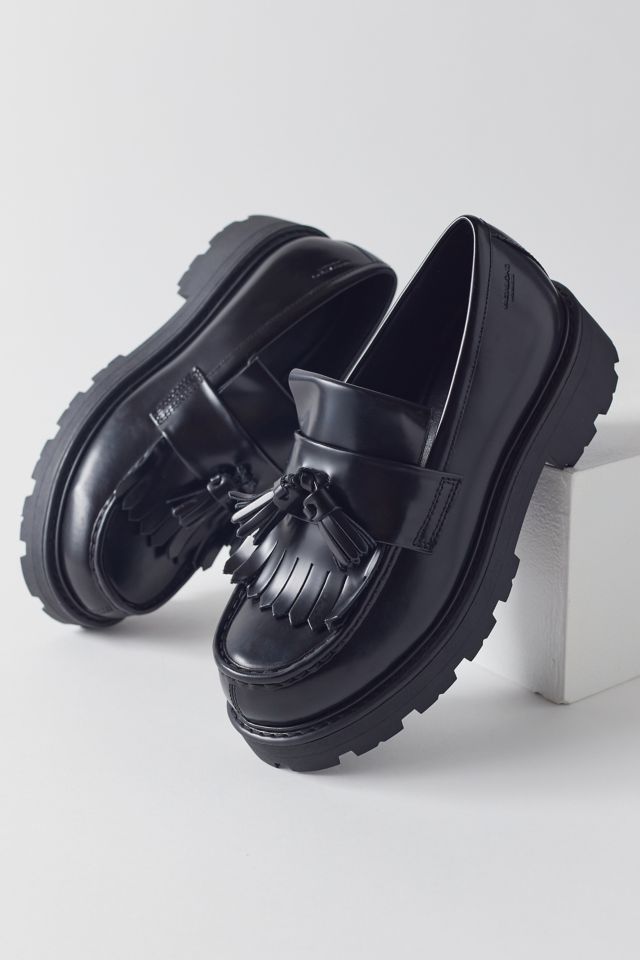 Vagabond Shoemakers Cosmo 2.0 Tassel Loafer | Urban Outfitters