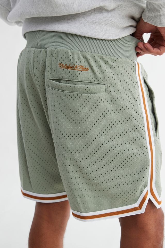 Mitchell & Ness UO Exclusive Game Day 5” Jersey Short | Urban