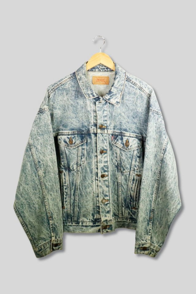 Vintage Levi's Stone Washed Button up Denim Jacket | Urban Outfitters
