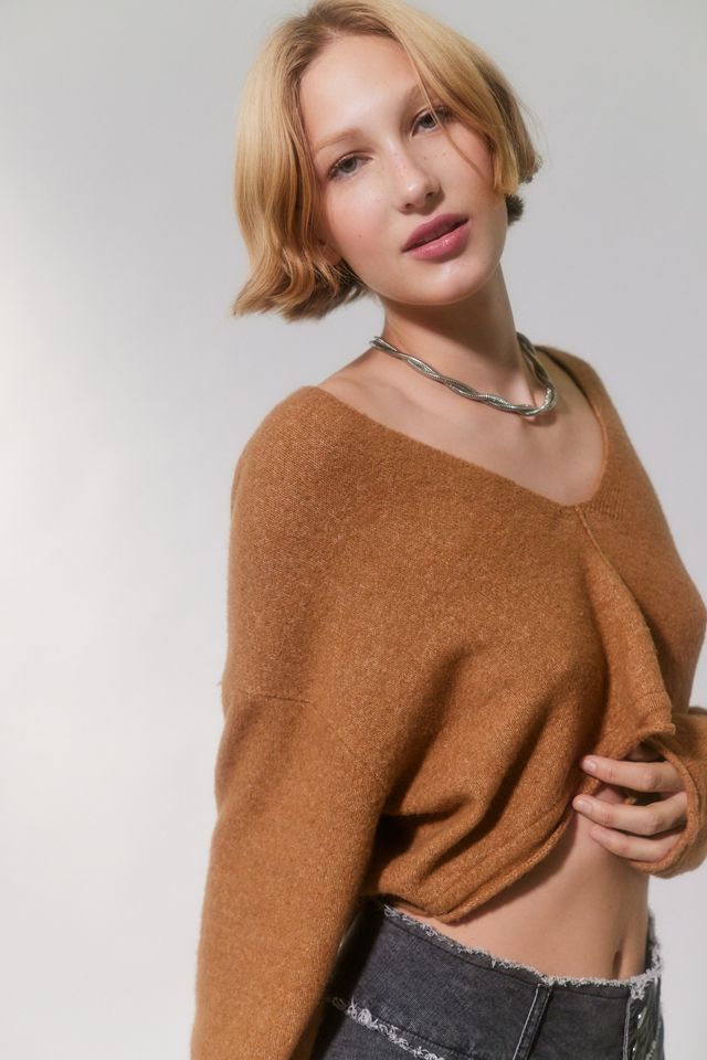 BDG Valeria Cropped V-Neck Sweater | Urban Outfitters Canada