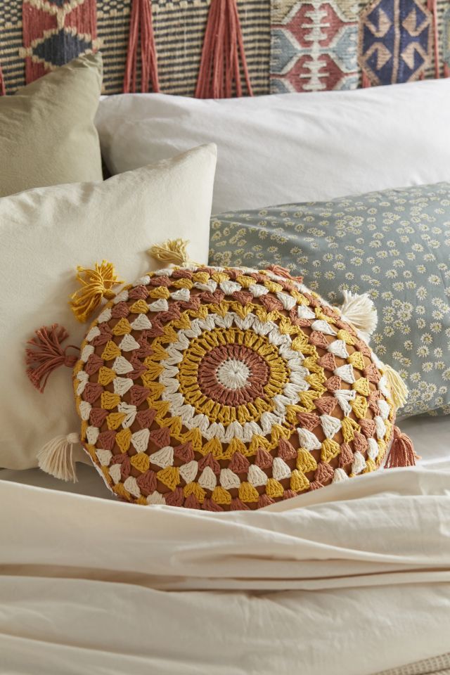 Throw pillows hotsell urban outfitters