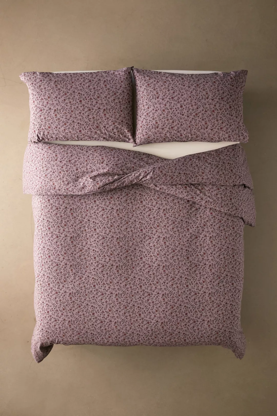 urbanoutfitters.com | Clarissa Floral Vine Duvet Set