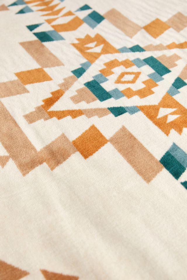 Pendleton Rock Point Beach Towel | Urban Outfitters