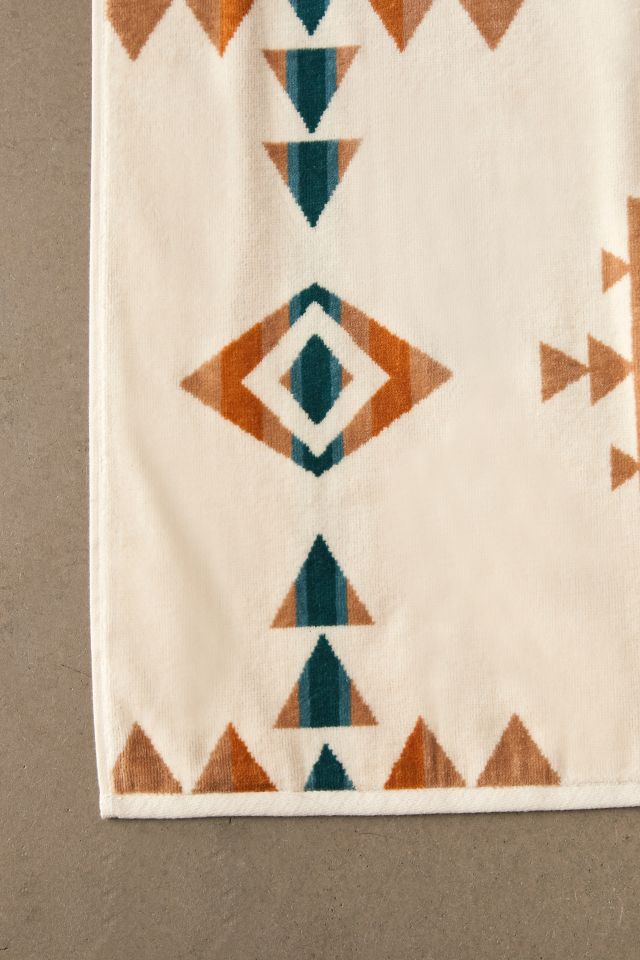 Pendleton Rock Point Beach Towel | Urban Outfitters