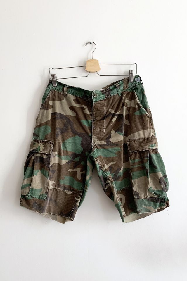 Vintage Splatter Cargo Shorts - Camo – miamiteefg5jnyweenybikini.com