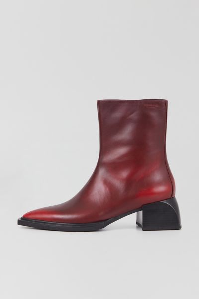 VAGABOND SHOEMAKERS VIVIAN BOOT IN MAROON, WOMEN'S AT URBAN OUTFITTERS