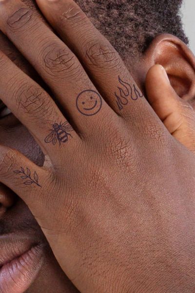 Inkbox UO Exclusive Semi-Permanent Finger Tattoo Set | Urban Outfitters