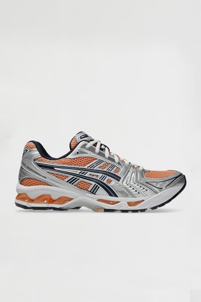 Nike Men's Zoom Vomero 5 Sneaker