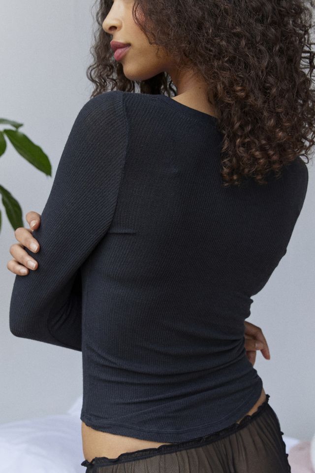 The new Fits Everybody Henley Crop Top. 12 colors. Sizes XXS-4X. Tap to  shop. Photo: @DonnaTrope