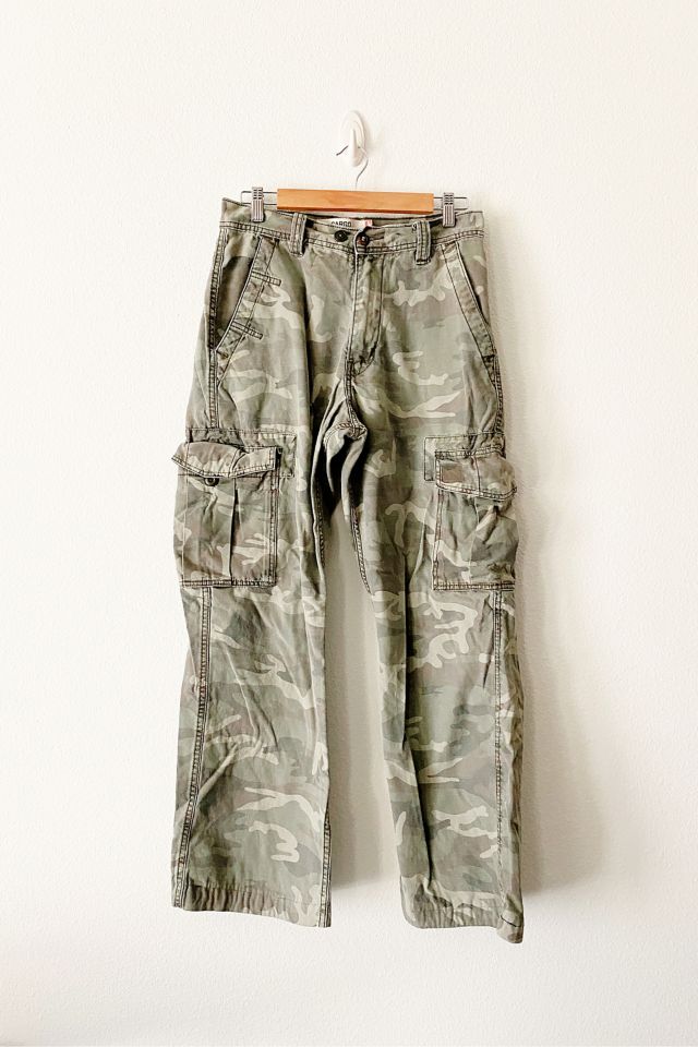 Vintage Levi's Camo Pants | Urban Outfitters