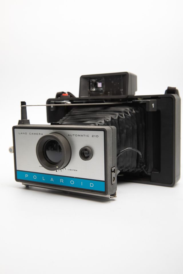 Acme Camera Co. Polaroid Automatic 210 Land Camera #2