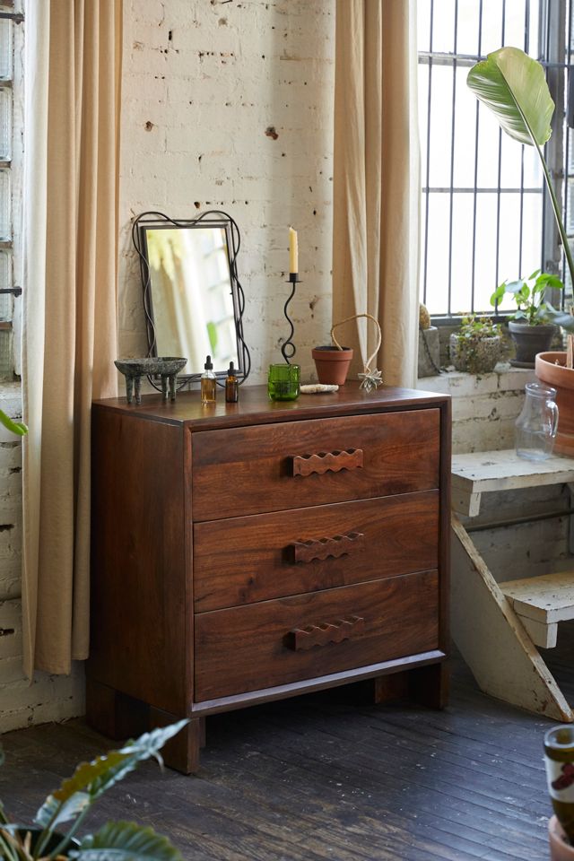 Alonzo 3-Drawer Dresser | Urban Outfitters