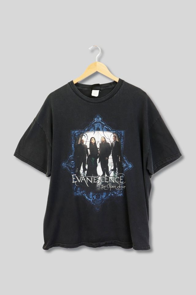 Vintage Evanescence The Open Door Tour T Shirt | Urban Outfitters