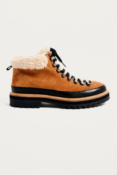 uo tina hiker boot