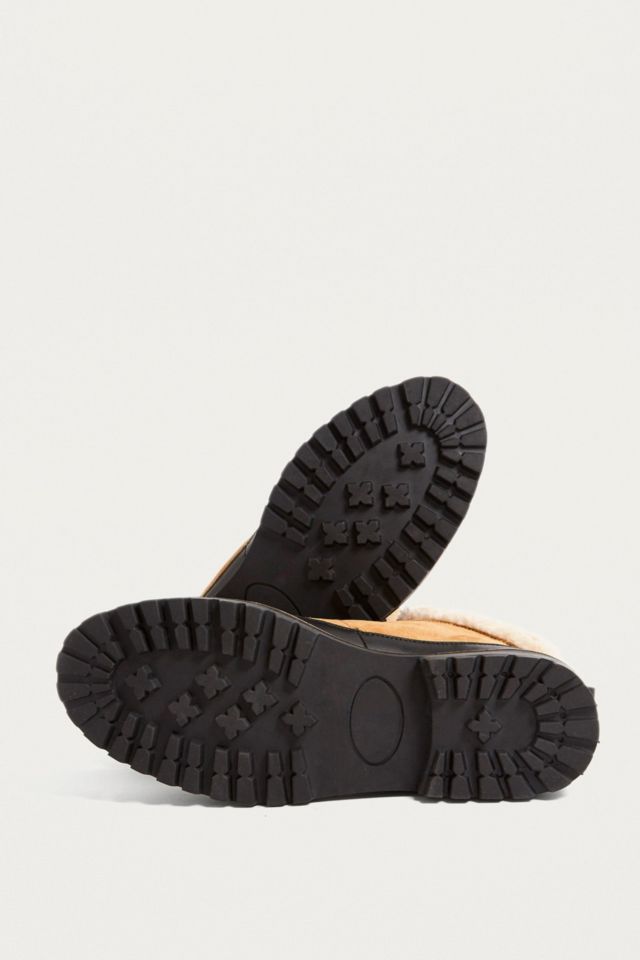 Uo boxer shearling hiker boot top