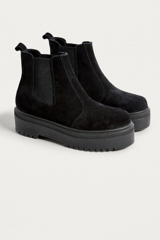 UO Brody Suede Platform Chelsea Boot | Urban Outfitters