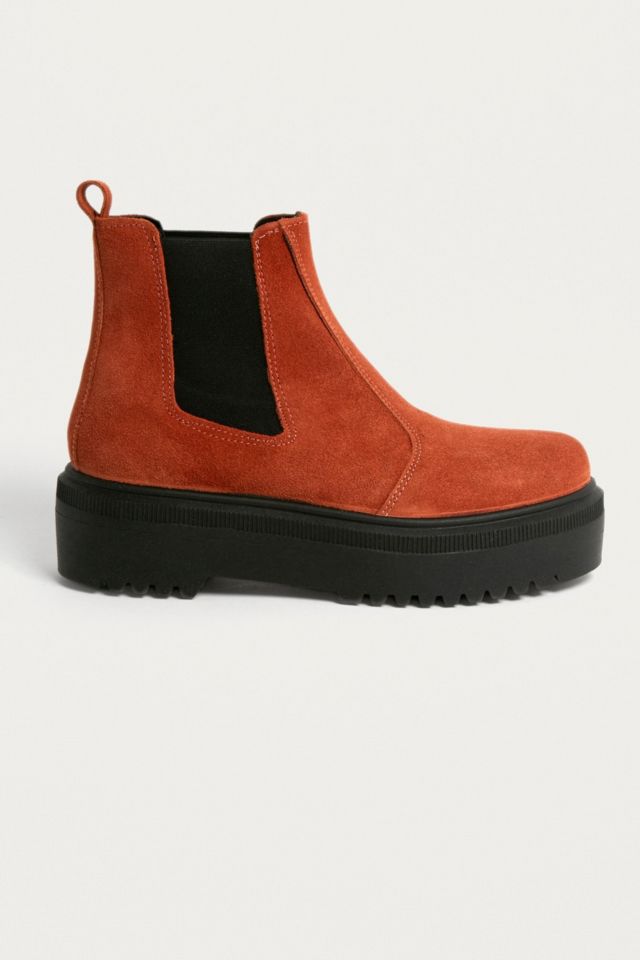 Uo brody 2025 platform chelsea boot