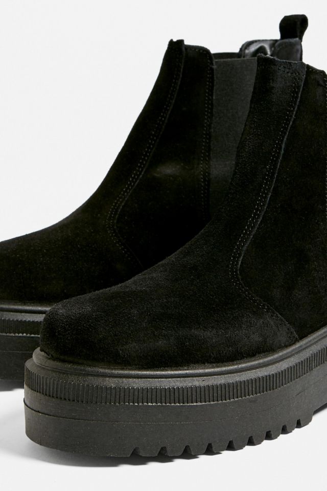 Uo brody suede platform hotsell chelsea boot