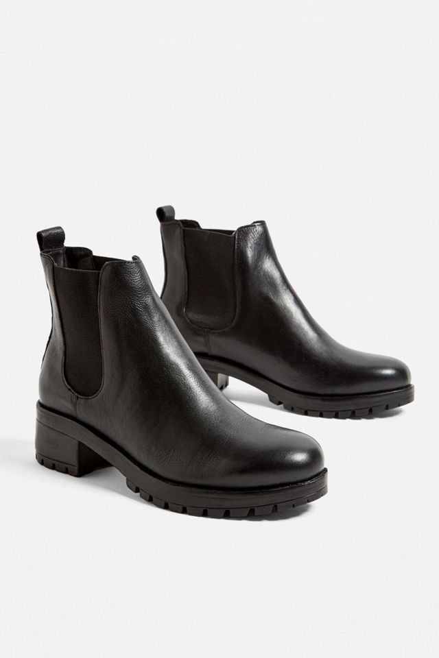 UO Mac Leather Chelsea Boot | Urban Outfitters