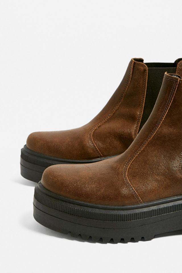 Uo brody platform store chelsea boot