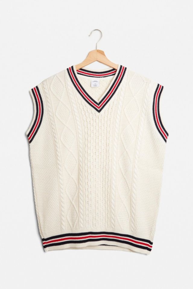 UO Men’s V-Neck Sweater Vest | Urban Outfitters